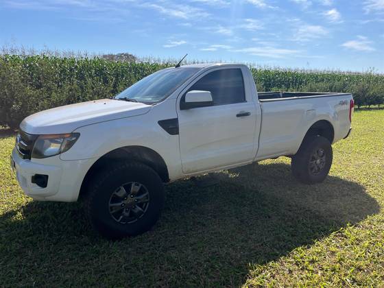 FORD RANGER 3.2 XLS 4X4 CS 20V DIESEL 2P MANUAL FORD RANGER 3.2 XLS 4X4 CS 20V DIESEL 2P MANUAL